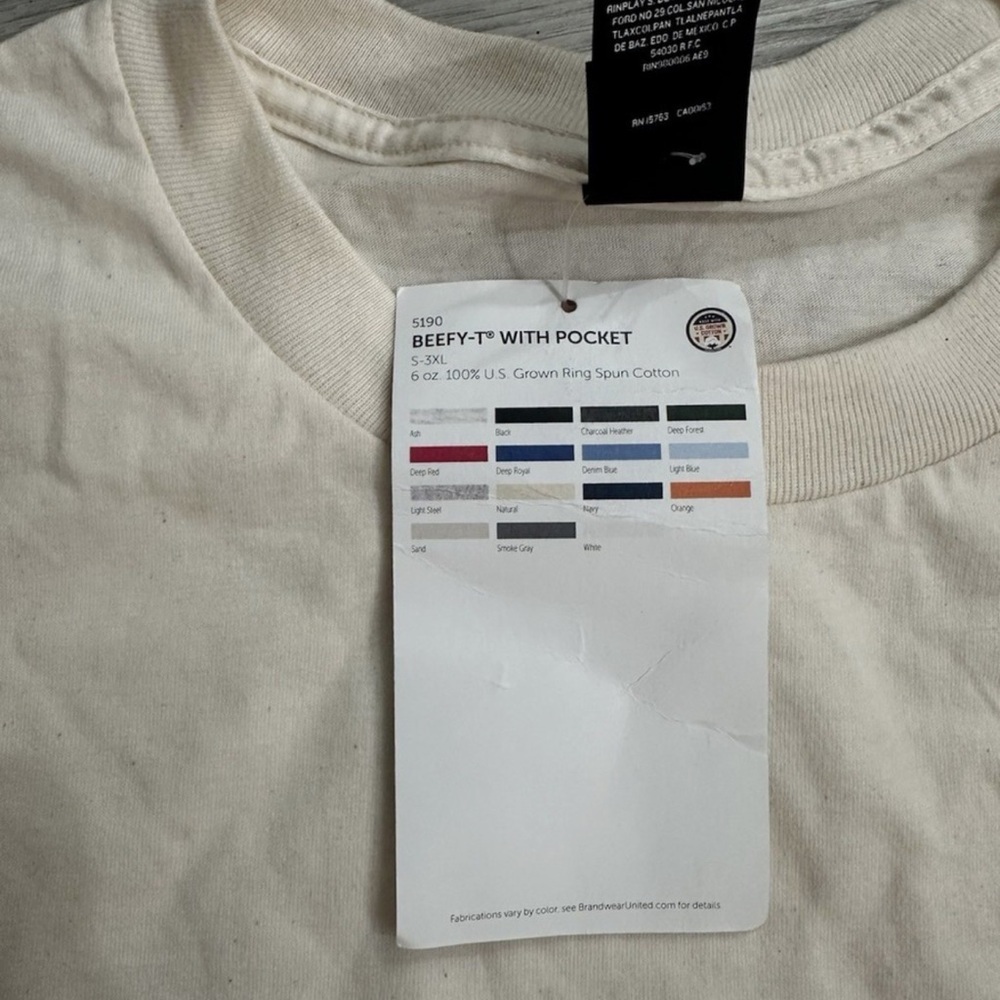 RARE NWT Hanes Beefy-T Pocket T-Shirt with Beefy T Bull Logo Size XL Men's - Picture 4 of 6